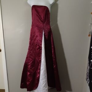 F.I.E.S.T.A Red and White Strapless Gown With Jeweled Accents Size S